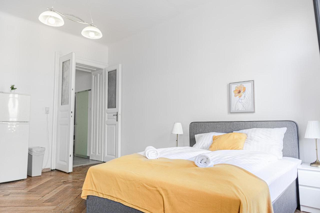 Apartamento Cozy 2br Apt. Near Akh Hospital-ideal For Longstay Viena