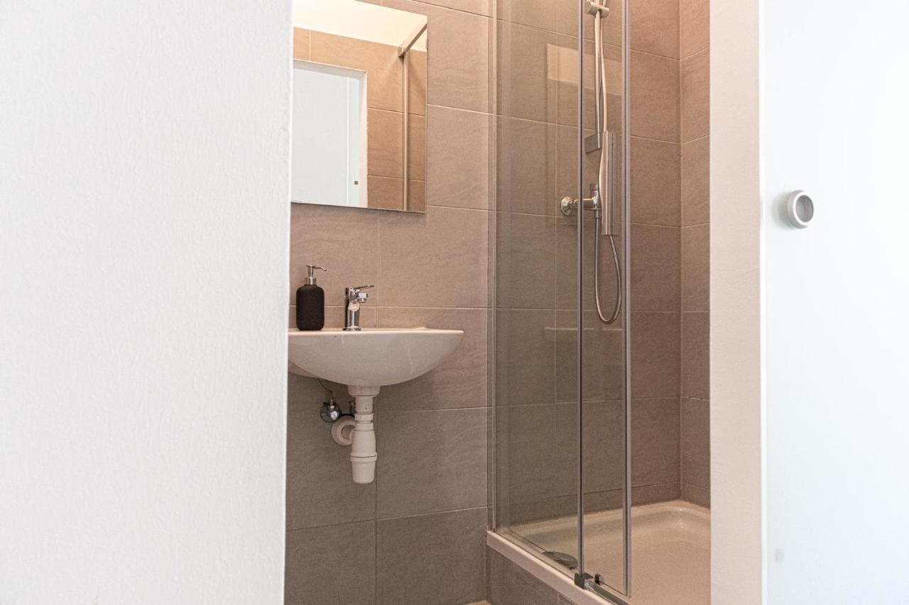Apartamento Cozy 2br Apt. Near Akh Hospital-ideal For Longstay