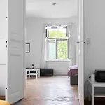Cozy 2Br Apt. Near Akh Hospital-Ideal For Longstay
