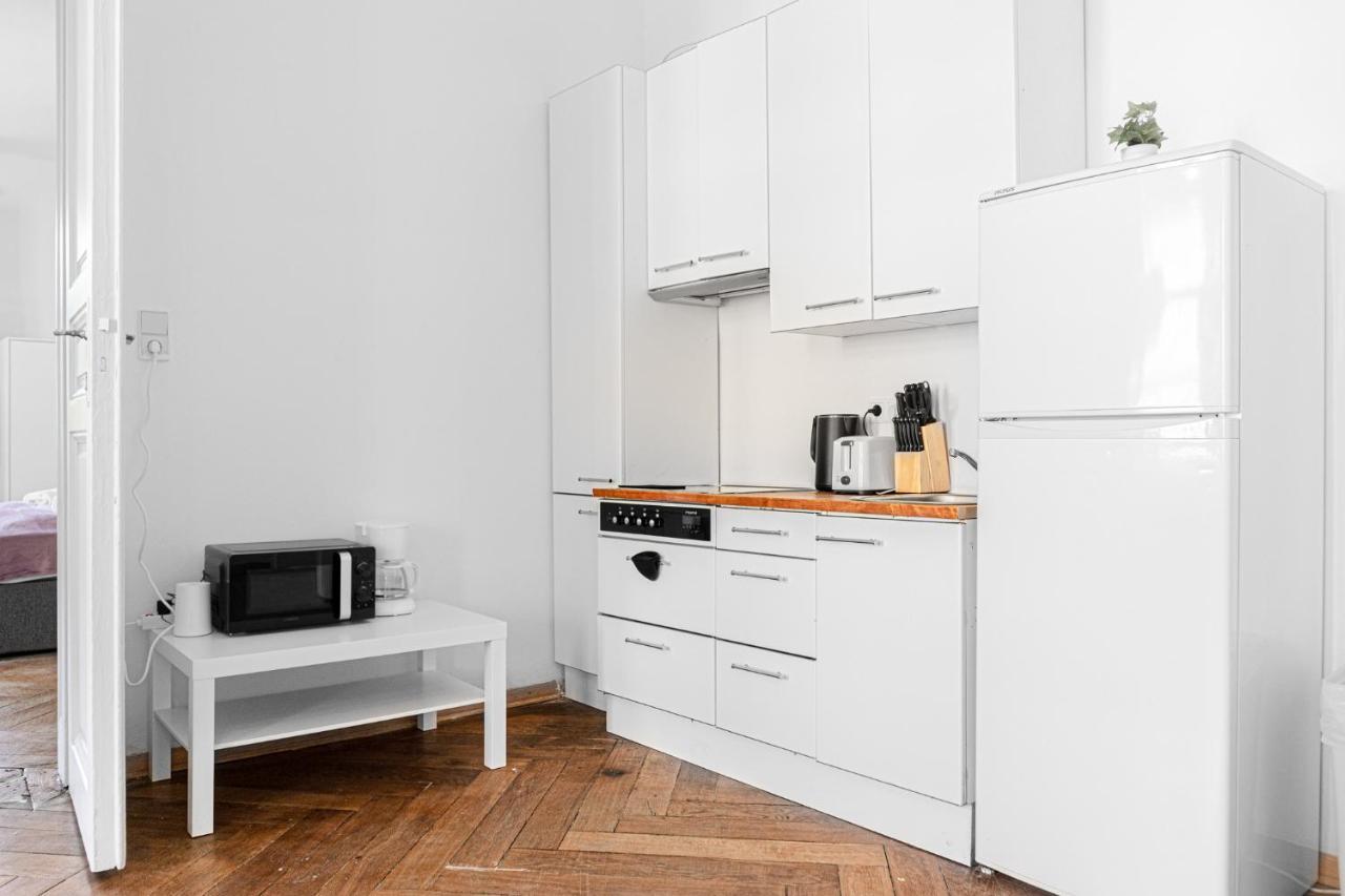 Cozy 2br Apt. Near Akh Hospital-ideal For Longstay Apartment *